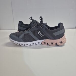 On Cloud Cloudflow Running Shoes - Women's Size 7.5 Gray & Blush Pink